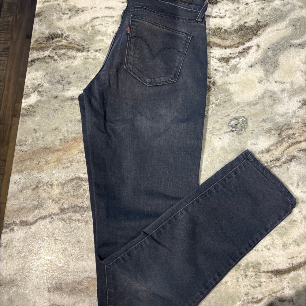 Women’s Levi Jeans